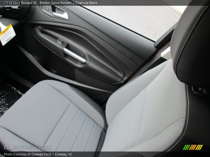 Electric Spice Metallic / Charcoal Black 2016 Ford Escape SE