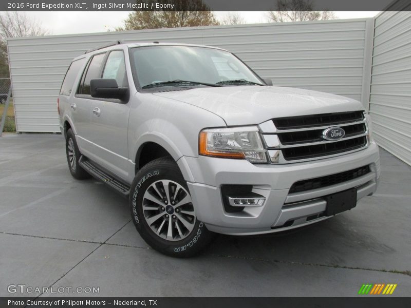 Ingot Silver Metallic / Ebony 2016 Ford Expedition XLT