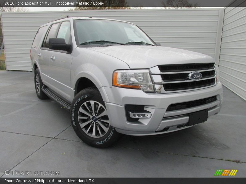 Ingot Silver Metallic / Ebony 2016 Ford Expedition XLT