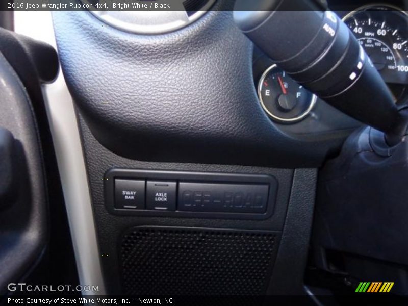 Bright White / Black 2016 Jeep Wrangler Rubicon 4x4