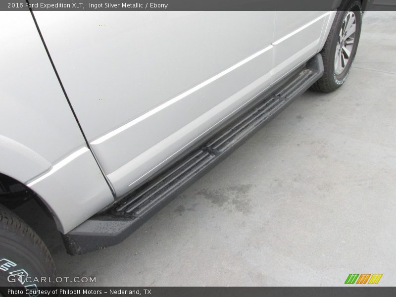 Ingot Silver Metallic / Ebony 2016 Ford Expedition XLT