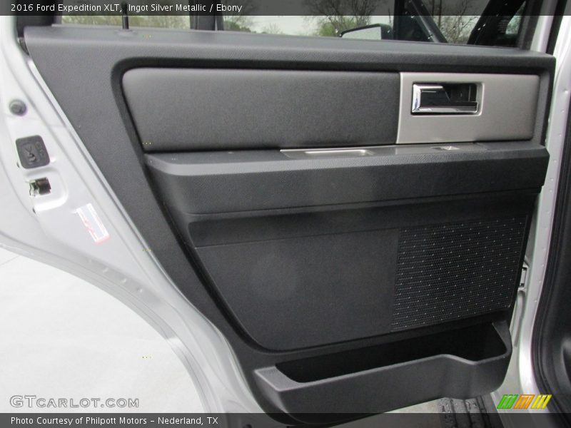 Ingot Silver Metallic / Ebony 2016 Ford Expedition XLT