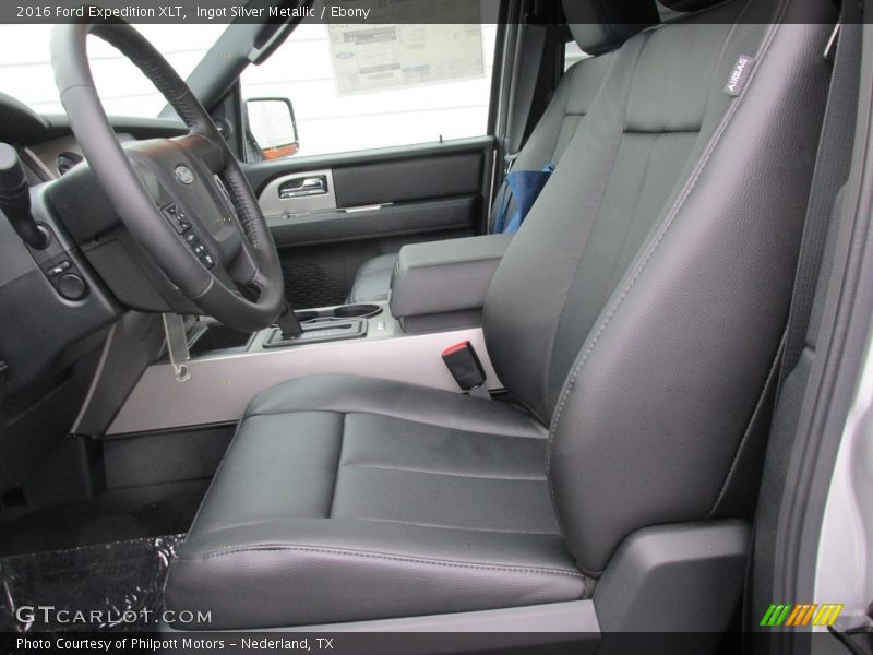 Ingot Silver Metallic / Ebony 2016 Ford Expedition XLT