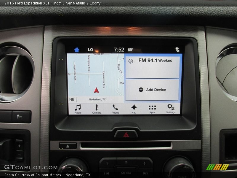 Ingot Silver Metallic / Ebony 2016 Ford Expedition XLT