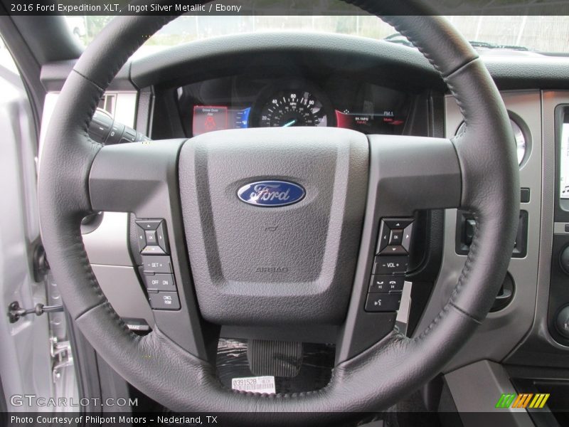 Ingot Silver Metallic / Ebony 2016 Ford Expedition XLT