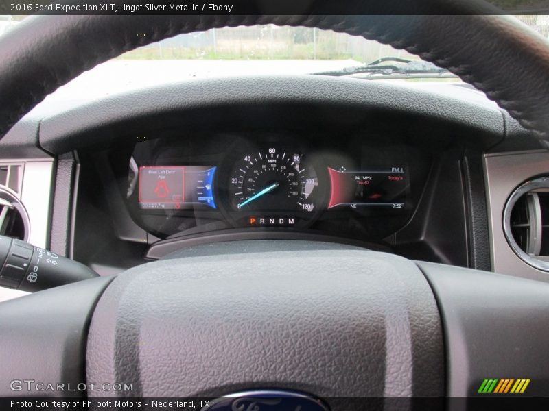 Ingot Silver Metallic / Ebony 2016 Ford Expedition XLT