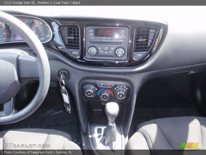 Redline 2-Coat Pearl / Black 2013 Dodge Dart SE