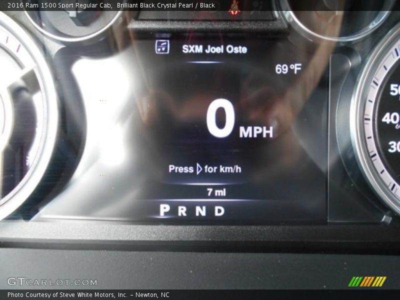 Brilliant Black Crystal Pearl / Black 2016 Ram 1500 Sport Regular Cab