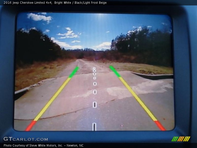Bright White / Black/Light Frost Beige 2016 Jeep Cherokee Limited 4x4