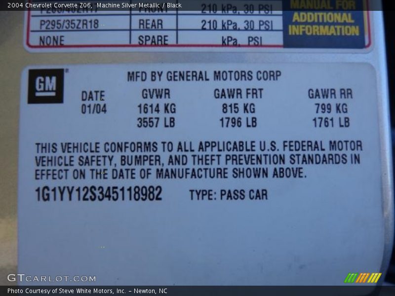 Machine Silver Metallic / Black 2004 Chevrolet Corvette Z06