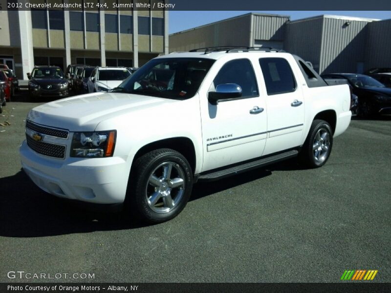 Front 3/4 View of 2012 Avalanche LTZ 4x4