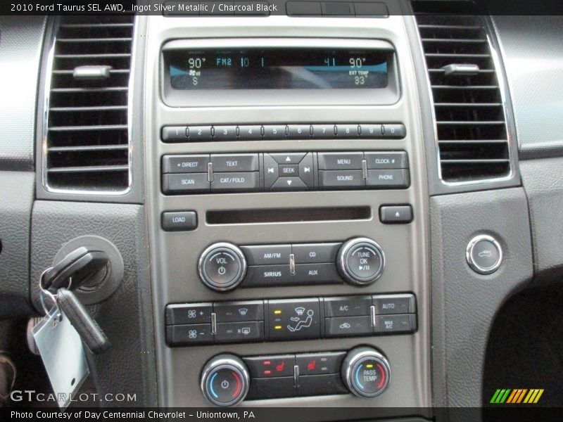 Ingot Silver Metallic / Charcoal Black 2010 Ford Taurus SEL AWD