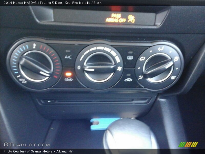 Soul Red Metallic / Black 2014 Mazda MAZDA3 i Touring 5 Door