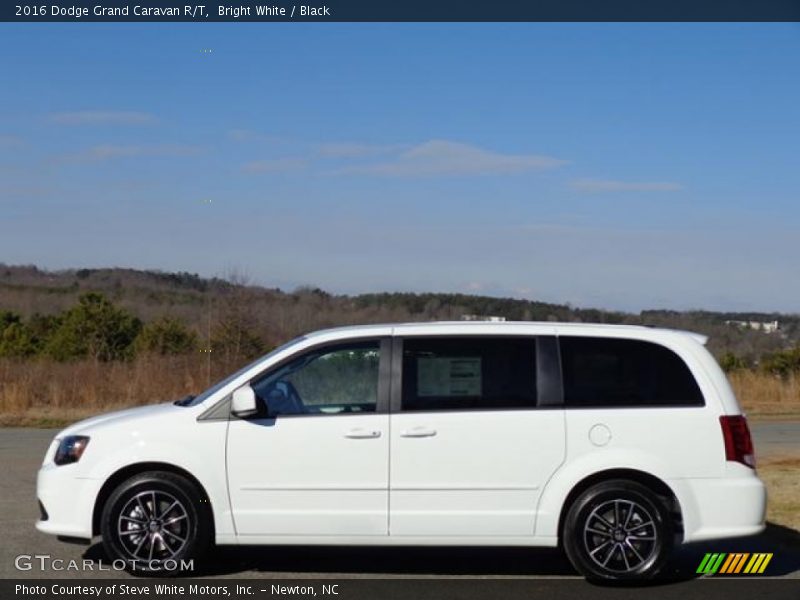 Bright White / Black 2016 Dodge Grand Caravan R/T