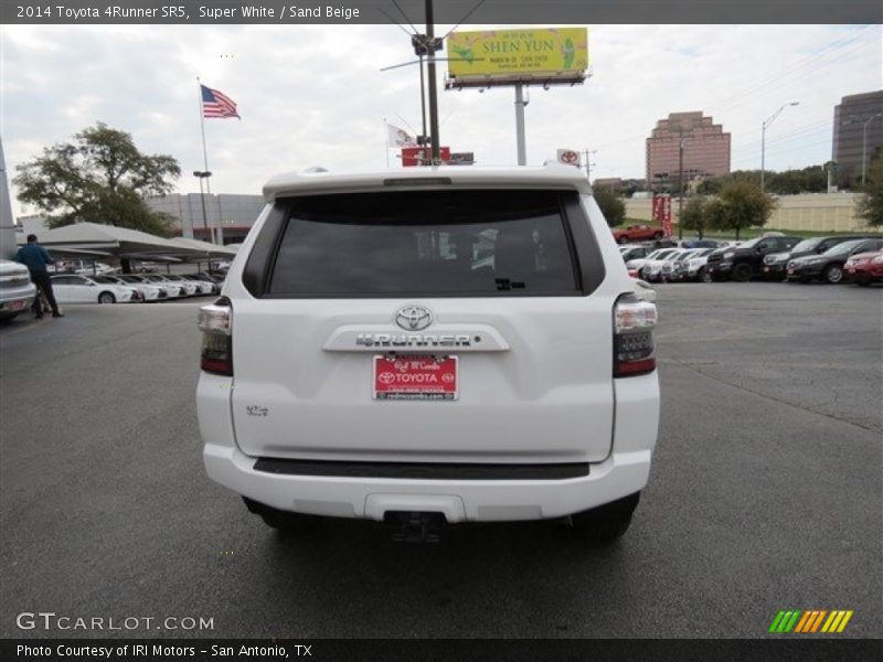 Super White / Sand Beige 2014 Toyota 4Runner SR5