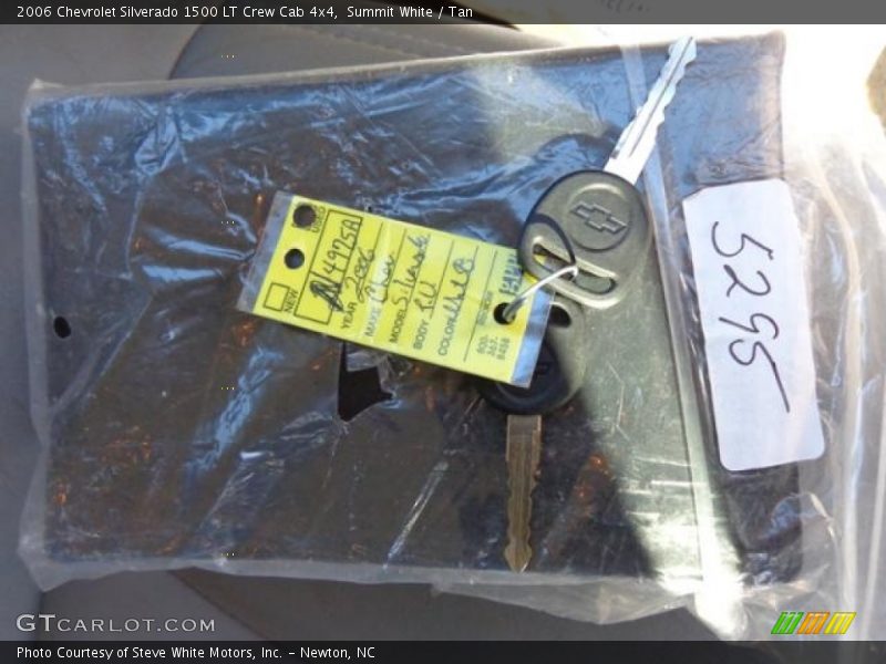 Summit White / Tan 2006 Chevrolet Silverado 1500 LT Crew Cab 4x4