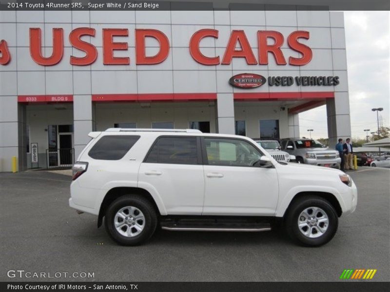 Super White / Sand Beige 2014 Toyota 4Runner SR5