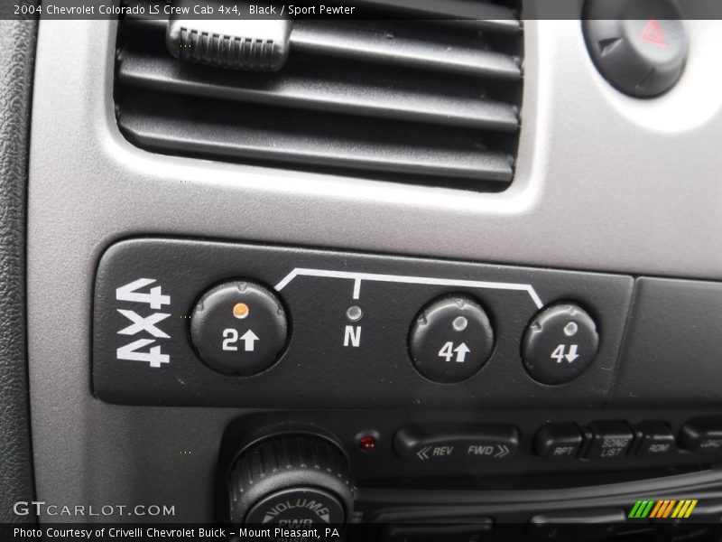 Black / Sport Pewter 2004 Chevrolet Colorado LS Crew Cab 4x4