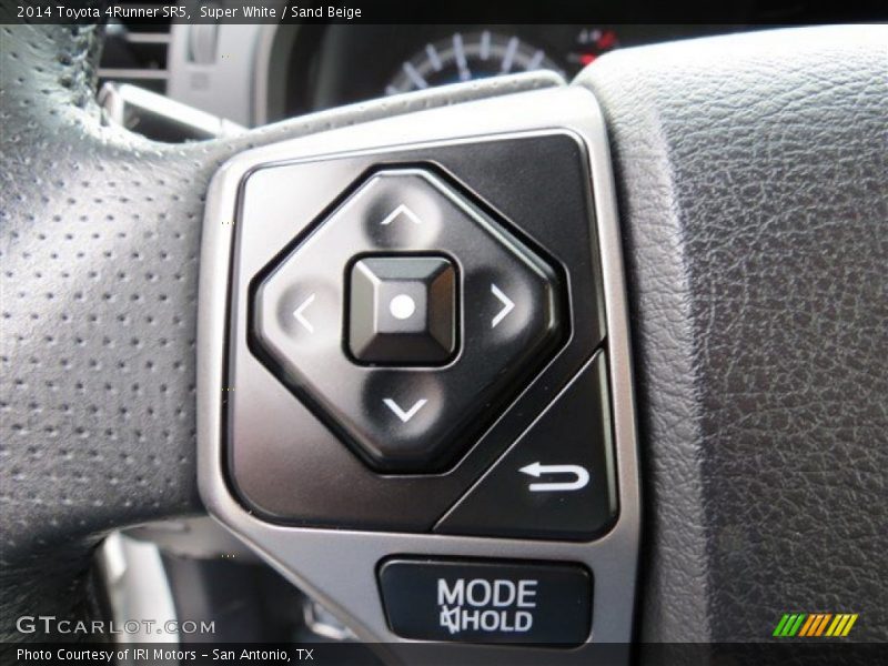Super White / Sand Beige 2014 Toyota 4Runner SR5