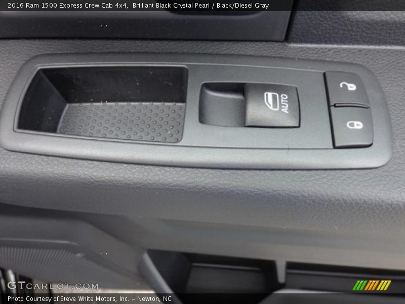 Brilliant Black Crystal Pearl / Black/Diesel Gray 2016 Ram 1500 Express Crew Cab 4x4