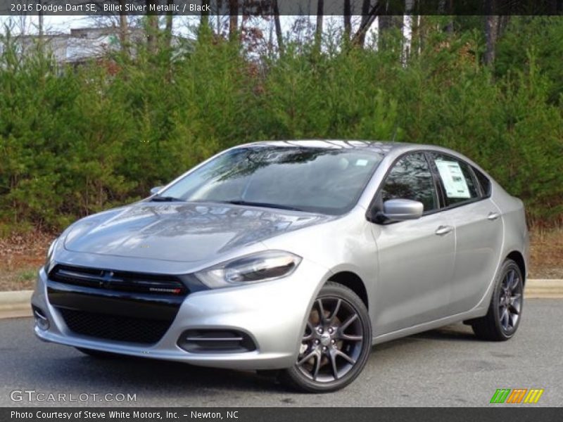 Front 3/4 View of 2016 Dart SE