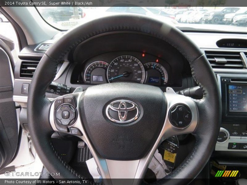 Super White / Black/Ash 2014 Toyota Camry SE