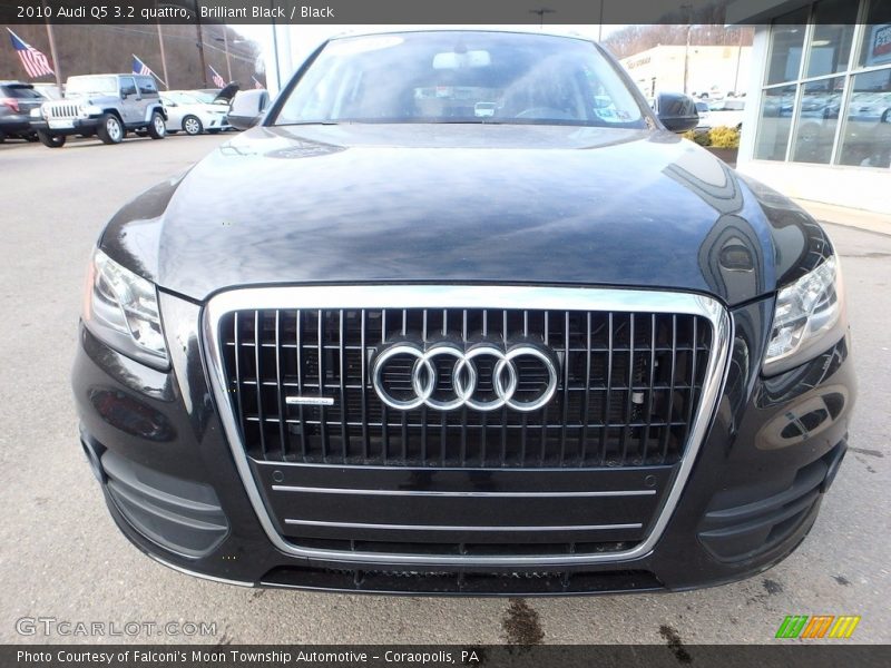 Brilliant Black / Black 2010 Audi Q5 3.2 quattro