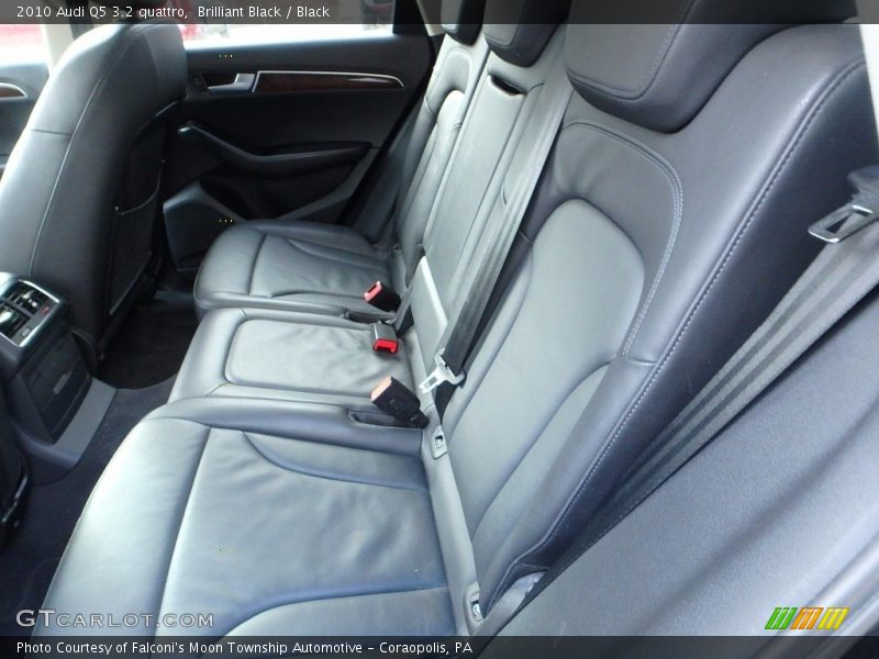 Brilliant Black / Black 2010 Audi Q5 3.2 quattro