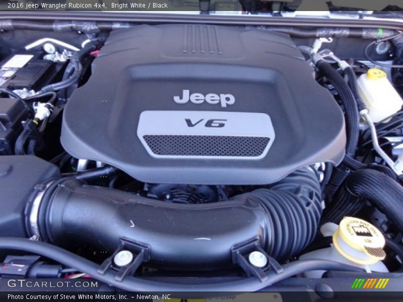 Bright White / Black 2016 Jeep Wrangler Rubicon 4x4