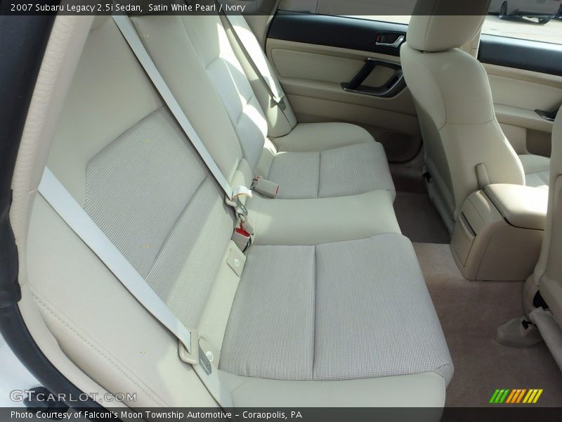 Satin White Pearl / Ivory 2007 Subaru Legacy 2.5i Sedan