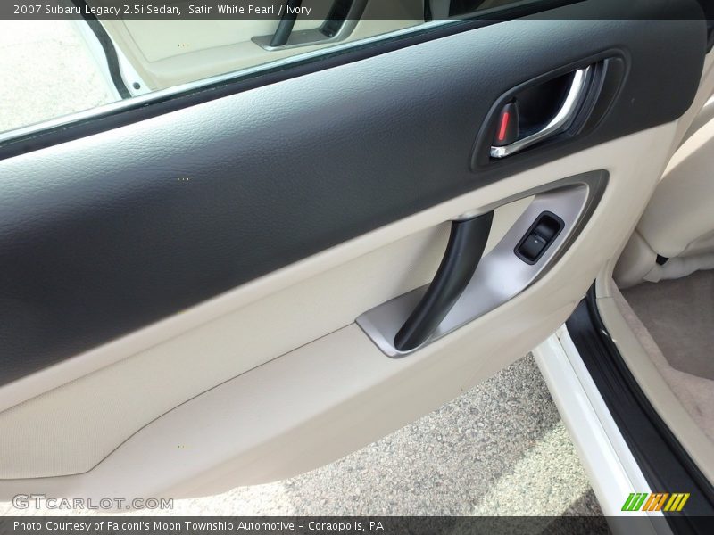 Satin White Pearl / Ivory 2007 Subaru Legacy 2.5i Sedan