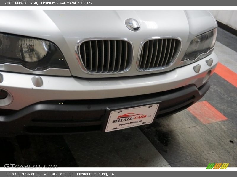 Titanium Silver Metallic / Black 2001 BMW X5 4.4i