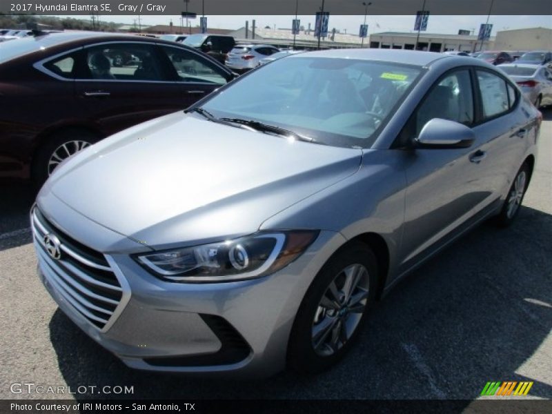 Gray / Gray 2017 Hyundai Elantra SE