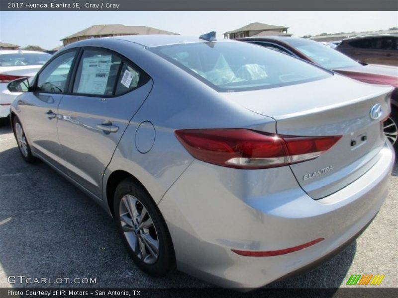 Gray / Gray 2017 Hyundai Elantra SE