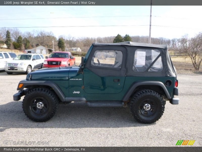 Emerald Green Pearl / Mist Grey 1998 Jeep Wrangler SE 4x4