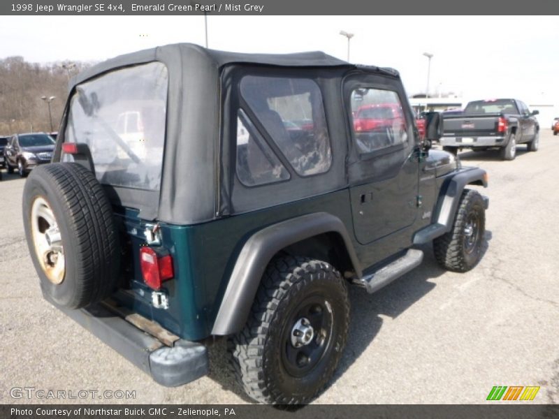 Emerald Green Pearl / Mist Grey 1998 Jeep Wrangler SE 4x4