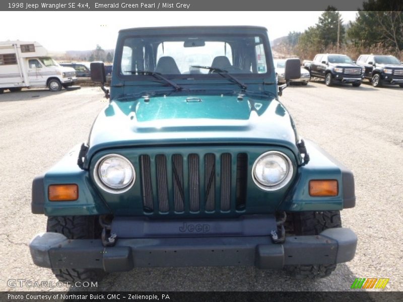 Emerald Green Pearl / Mist Grey 1998 Jeep Wrangler SE 4x4