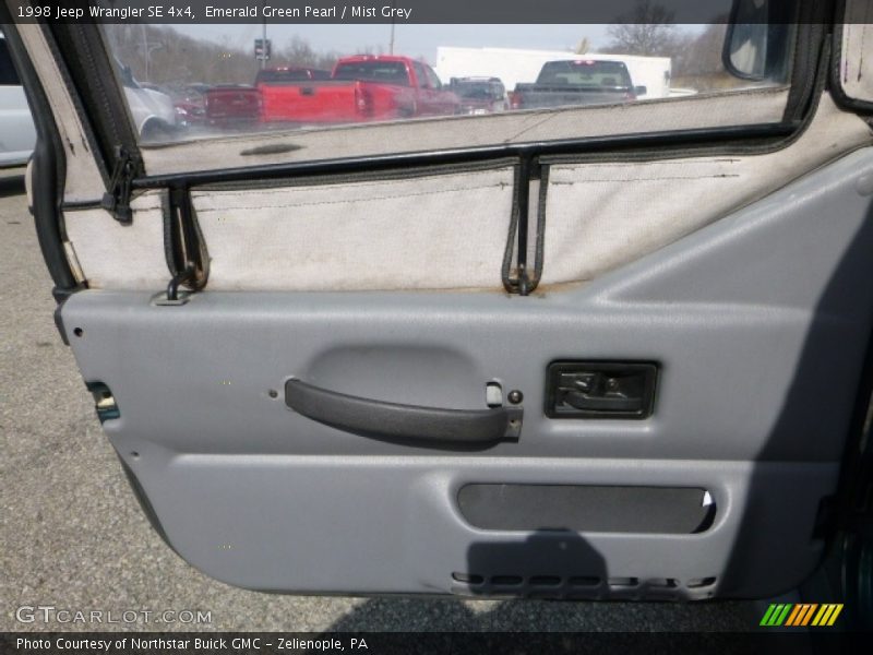 Emerald Green Pearl / Mist Grey 1998 Jeep Wrangler SE 4x4
