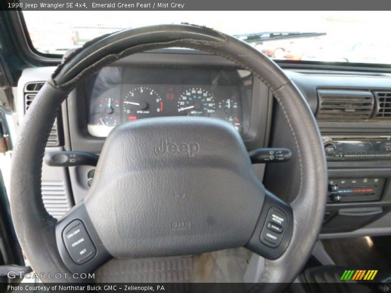 Emerald Green Pearl / Mist Grey 1998 Jeep Wrangler SE 4x4