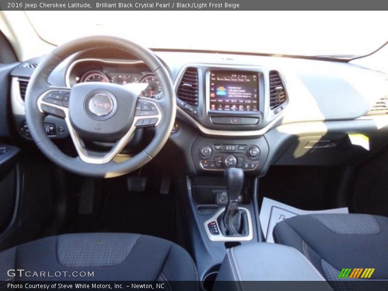 Brilliant Black Crystal Pearl / Black/Light Frost Beige 2016 Jeep Cherokee Latitude