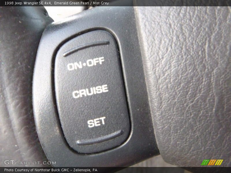 Emerald Green Pearl / Mist Grey 1998 Jeep Wrangler SE 4x4