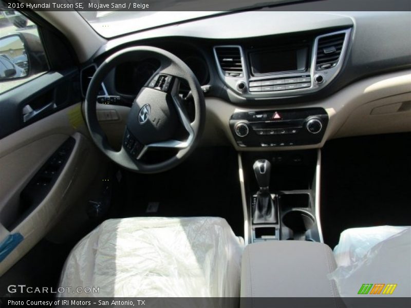 Mojave Sand / Beige 2016 Hyundai Tucson SE