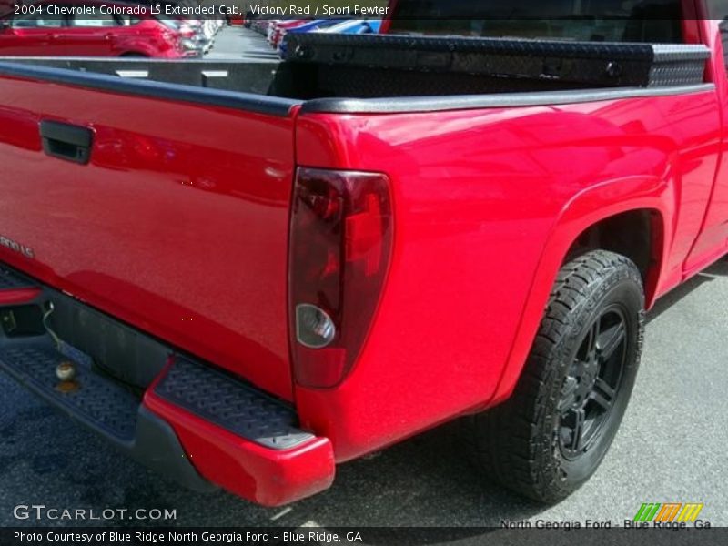 Victory Red / Sport Pewter 2004 Chevrolet Colorado LS Extended Cab