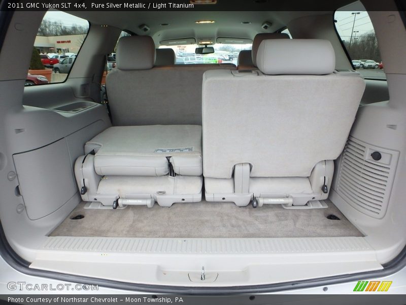 Pure Silver Metallic / Light Titanium 2011 GMC Yukon SLT 4x4