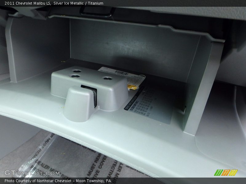 Silver Ice Metallic / Titanium 2011 Chevrolet Malibu LS