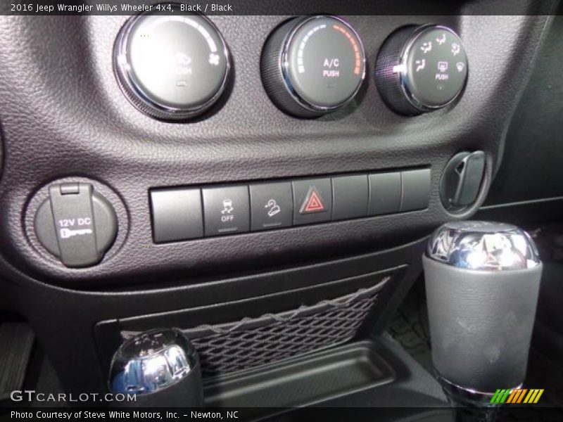 Black / Black 2016 Jeep Wrangler Willys Wheeler 4x4