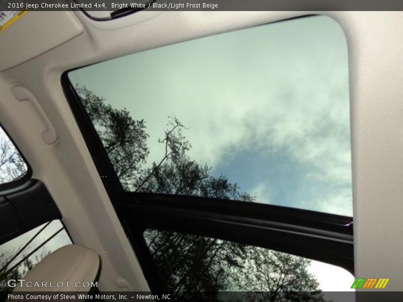 Bright White / Black/Light Frost Beige 2016 Jeep Cherokee Limited 4x4