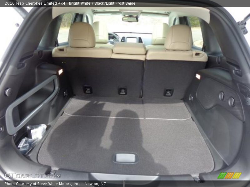 Bright White / Black/Light Frost Beige 2016 Jeep Cherokee Limited 4x4