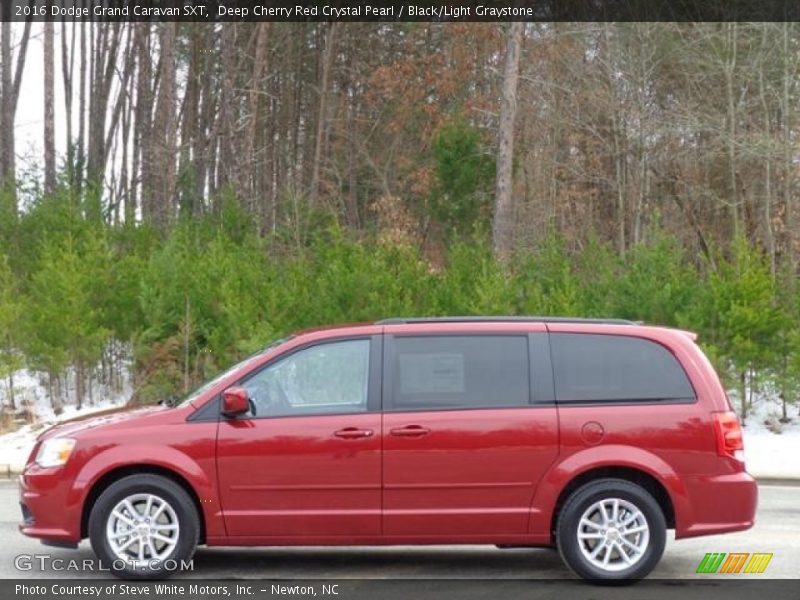 Deep Cherry Red Crystal Pearl / Black/Light Graystone 2016 Dodge Grand Caravan SXT