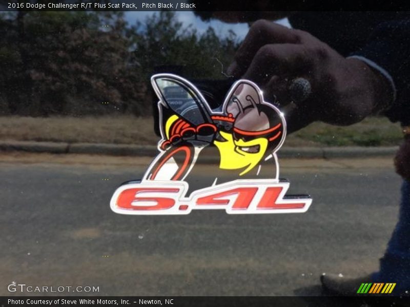  2016 Challenger R/T Plus Scat Pack Logo